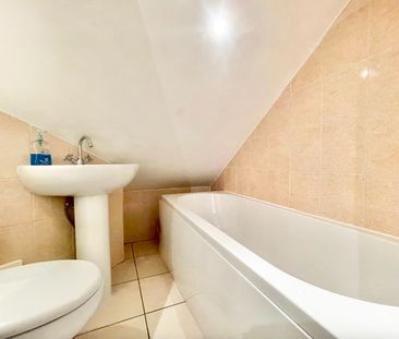 1 Bed Terraced House, Cecil Road, W3 - Photo 3