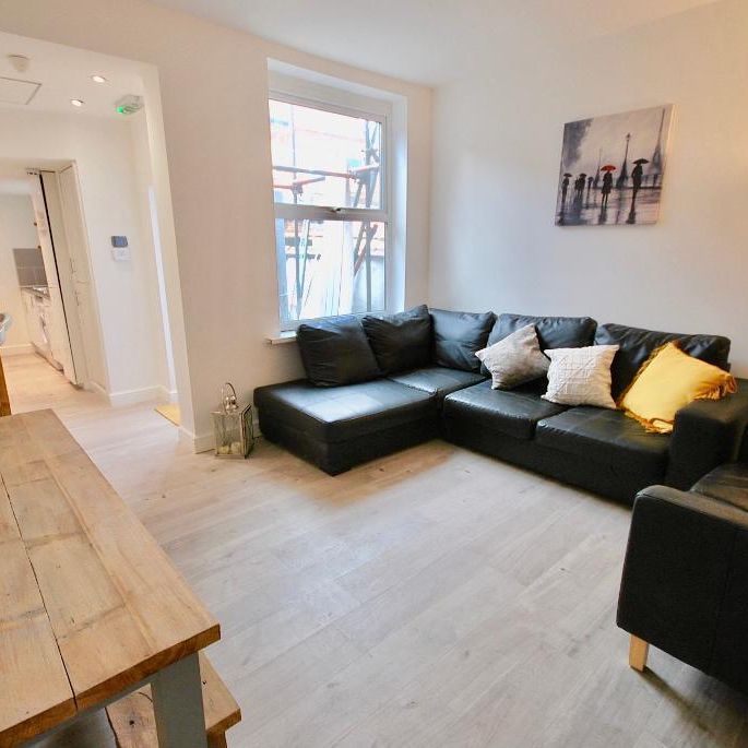 5 bedroom terraced house to rent - Photo 1