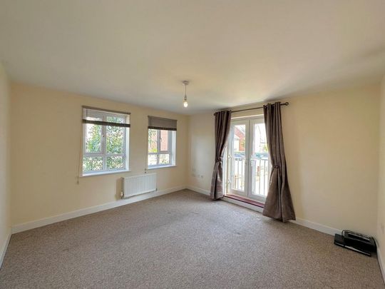 4 bedroom semi-detached house to rent - Photo 1