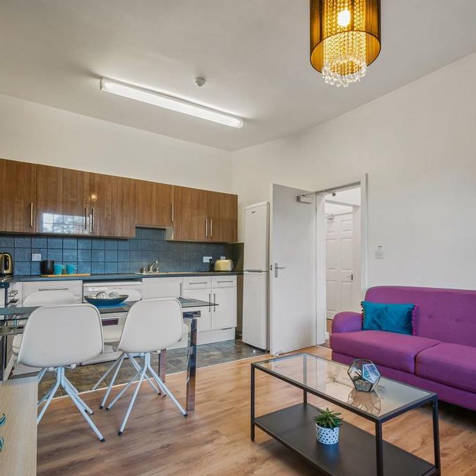 4 bedroom house to rent - Photo 1