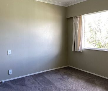 3 Bedroom House in Hillcrest - Available Now - Photo 3