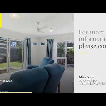 Two Bedroom Cottage - Photo 2