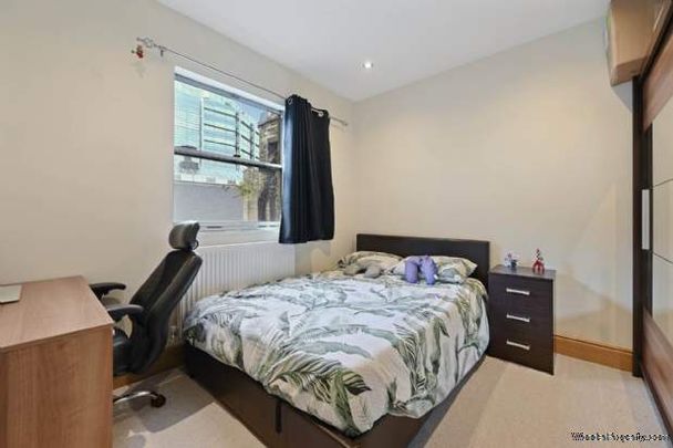 2 bedroom property to rent in London - Photo 1