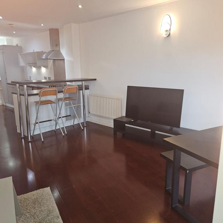 2 bedroom apartment to rent - Photo 1