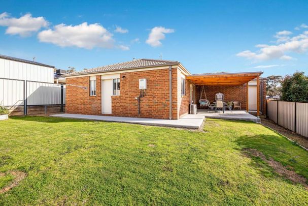 BEAUTIFUL FAMILY HOME - Photo 1