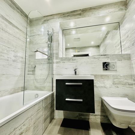 2 Bed Flat, Copperfield Road, E3 - Photo 4