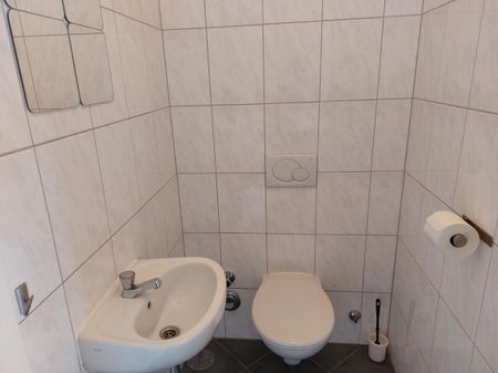 **AB SOFORT** Exklusive 3-Zimmer Dachgeschoss-Wohnung mit 2 Terrassen - Bismarckstraße 16 - Top 20 - Photo 4