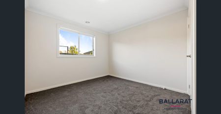 Four Bedroom Family Home in Prime Location - Photo 2