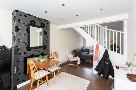 Watford, Watford, WD18 - Photo 2