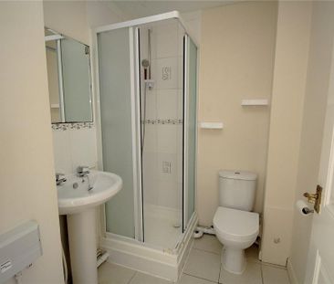 2 bedroom maisonette to rent - Photo 5
