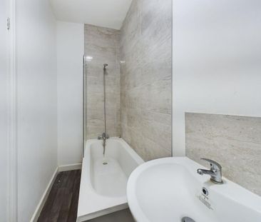 5 bedroom house of multiple occupation to rent - Photo 5