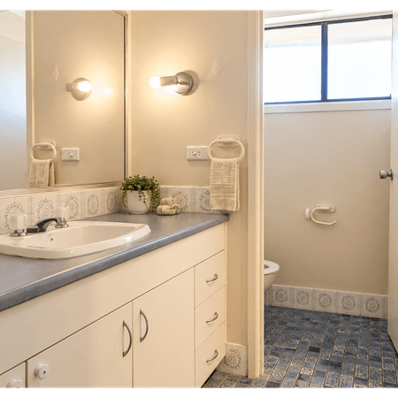 Comfortable Family Living in a Convenient Woodbine Location! - Photo 3