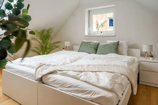 Charmante Dachgeschosswohnung in ruhiger Lage - Photo 1