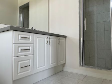 For Lease - 38 Origin Way, Vaughan, Ontario - Photo 3