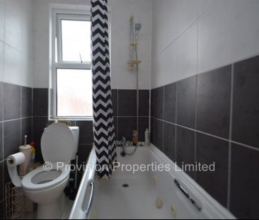 2 Bedroom Properties Meanwood - Photo 5