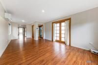 Modern Family Home with Airconditioning and Gas Cooking! - Photo 2