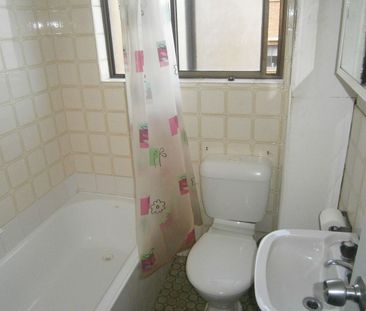 Two Bedroom Unit In Convenient Location - Photo 3
