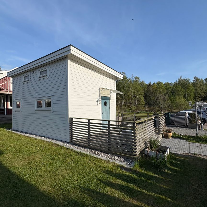 Östergårdsvägen, Torslanda - Photo 1