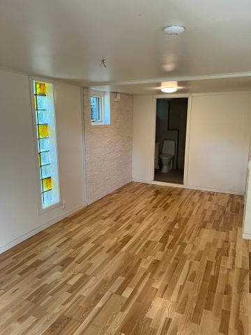 Aronsbergsvägen, Olofstorp - Photo 5