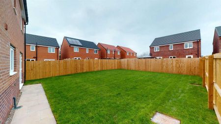 5 bedroom detached house to rent - Photo 3