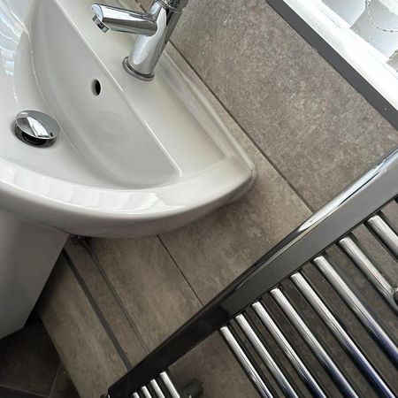 3 bedroom terraced house to rent - Photo 3