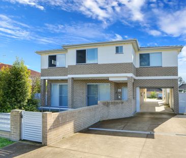 Near New Studio Apartment - Prime Location in Kingswood - Photo 6