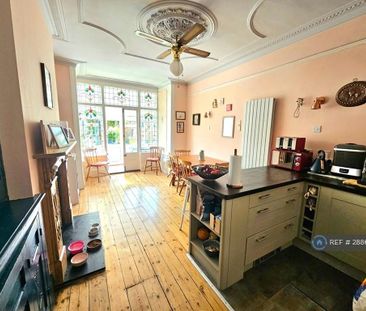 4 bedroom terraced house to rent - Photo 1