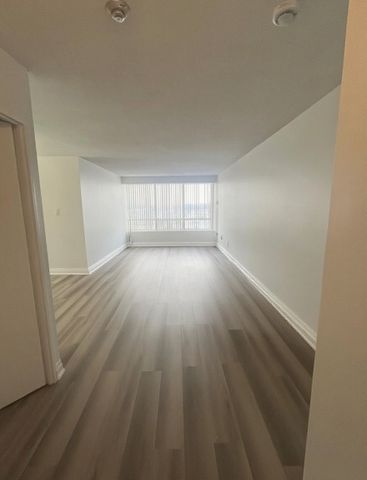 For Lease - 26 Hanover Road Unit# 1605, Brampton, Ontario - Photo 2