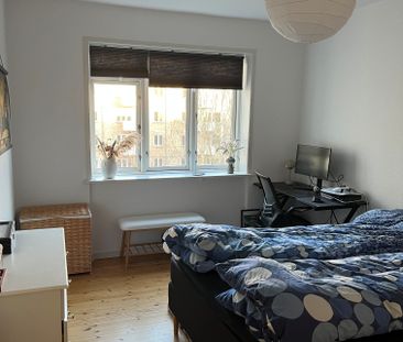 Dejlig 2-værelses lejlighed med altan - Photo 4