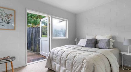 Stylish & Low-Maintenance Living in Remuera - Photo 2