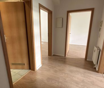 Frei ab 1.5.25 ! Laminat und großer Balkon u.v.m. - Foto 1