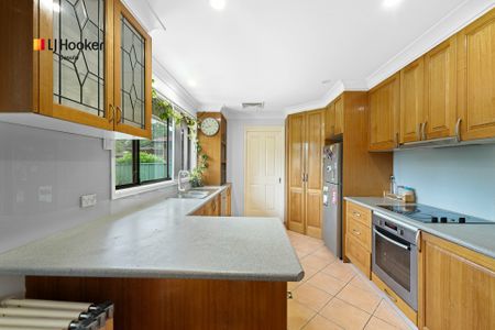 Spacious Family Home - Photo 2