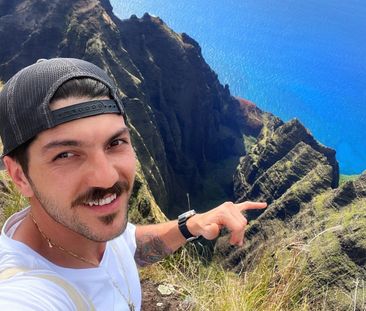 Broadbeach Waters - Photo 2