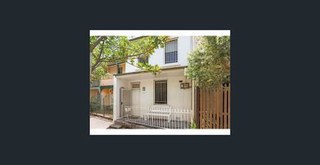 Gorgeous family home - Photo 5