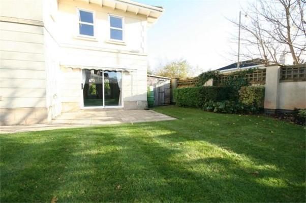 5 bedroom detached house to rent - Photo 1