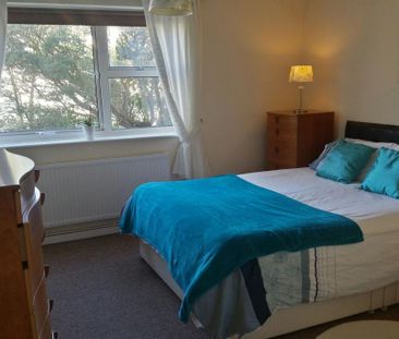 3 bedroom flat to rent - Photo 1