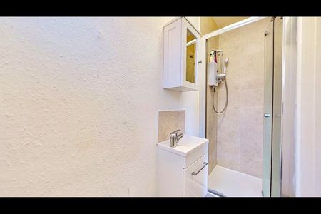 Studio Flat, Golders Green Road, NW11 - Photo 5