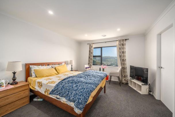 Spacious 4-Bedroom Family Home - Photo 1