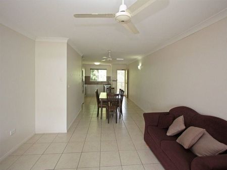 106/90 First Avenue, Railway Estate - Photo 2