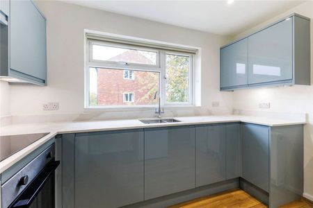 A newly renovated one bedroom apartment - Photo 5