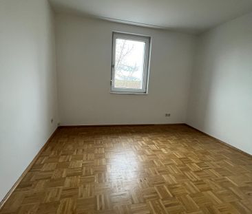 Großzügige 4-RW mit Balkon und Stellplatz zu vermieten! - Foto 2