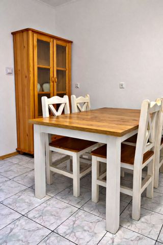 Duże, 2 oddzielne pokoje, parking, media w cenie - Фото 4