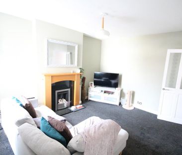 3 bedroom semi-detached house to rent - Photo 3