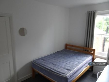 3 bedroom terraced house to rent - Photo 3