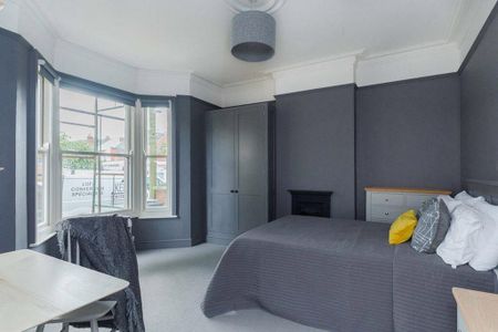 6 bedroom semi-detached house to rent - Photo 5