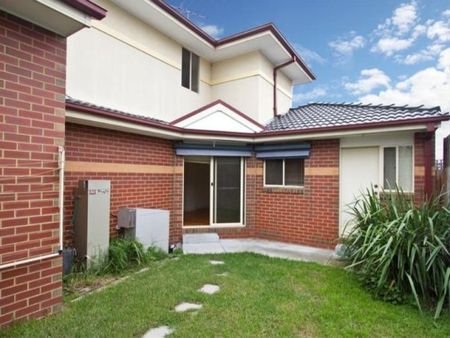 5/39 Bamfield Road, Heidelberg Heights VIC 3081 - Photo 2