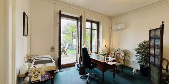 RARE ! Apartment for rent in the center of Geneva with large terrace View of the water jet - Photo 3