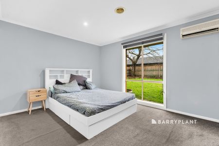 Spacious Family Home in Oatlands Estate - Photo 5