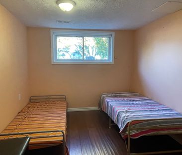 For Lease - 8159 Niven Street, Niagara Falls, Ontario - Photo 6