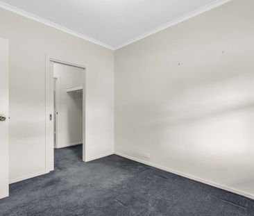 28 Blue Wren Circuit, Mawson Lakes, SA 5095 - Photo 3